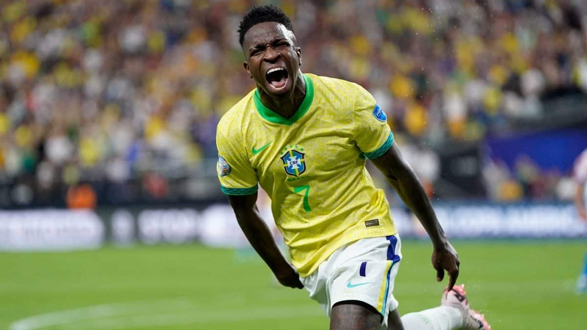 brazil-bounce-back-to-form-with-comprehensive-win-over-paraguay-as
