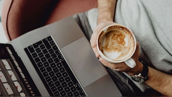 Greece is planning on enforcing a 6-day work week. Pixabay