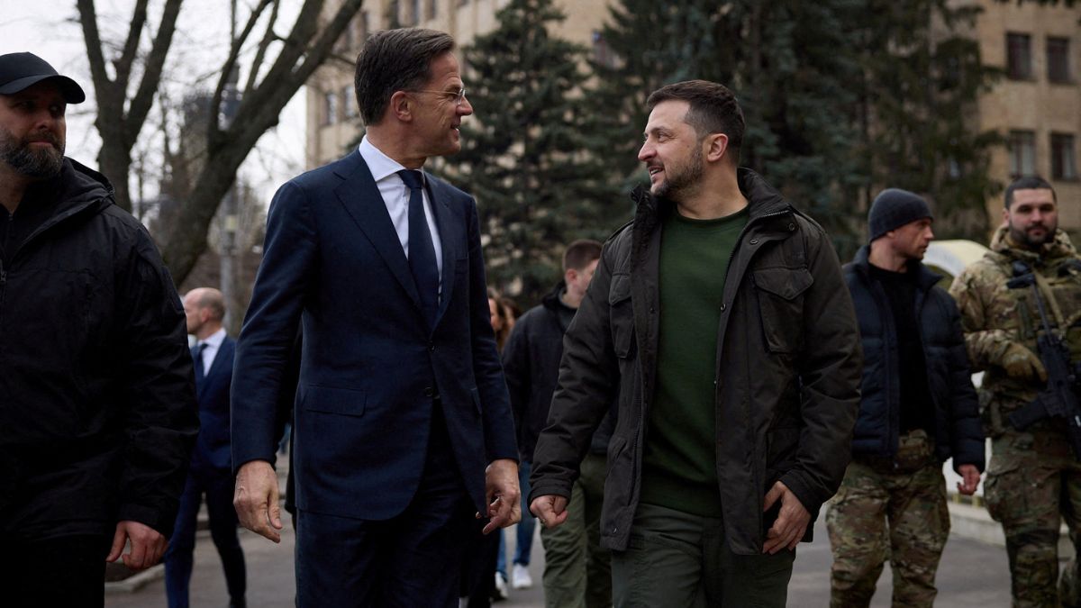Zelenskyy hints at ceasefire deal with Russia in exchange for 'NATO umbrella' over unoccupied territories Zelenskyy hints at ceasefire deal with Russia in exchange for 'NATO umbrella' over unoccupied territories