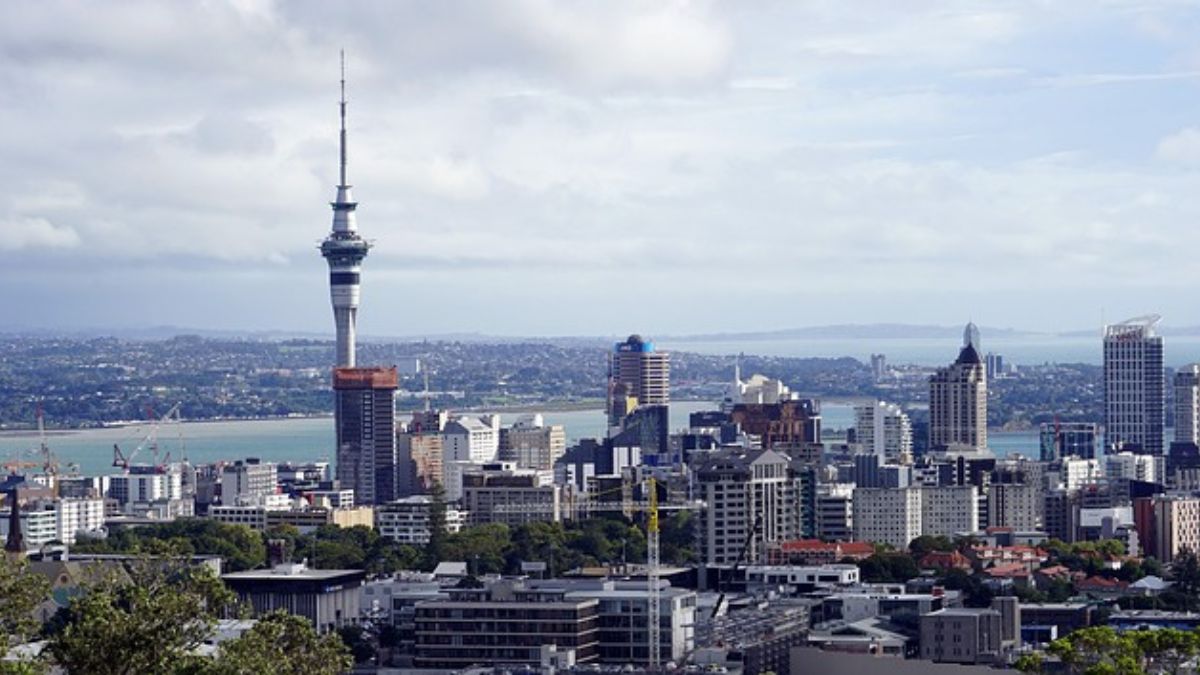 Why New Zealand is seeing a record number of its citizens leaving