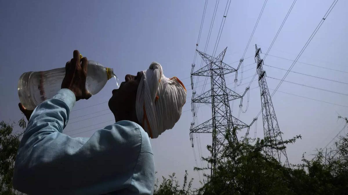 Delhi's Dark Day: Why the national capital faced a power outage for hours Delhi's Dark Day: Why the national capital faced a power outage for hours