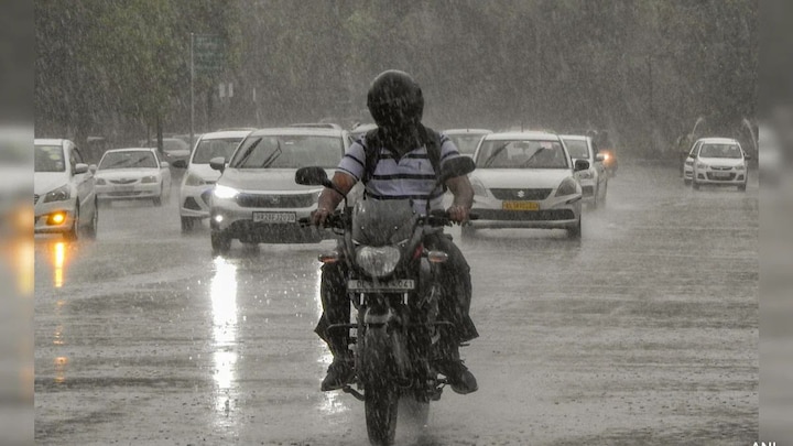 In Photos | Heavy downpour submerges Delhi in misery
