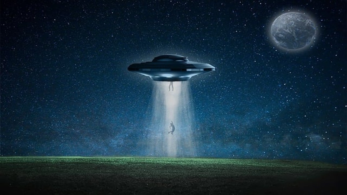 The study also says unidentified aerial phenomena, or UFOs, might be spaceships visiting their extraterrestrial friends who live on Earth. Pixabay/Representative Image The study also says unidentified aerial phenomena, or UFOs, might be spaceships visiting their extraterrestrial friends who live on Earth. Pixabay/Representative Image