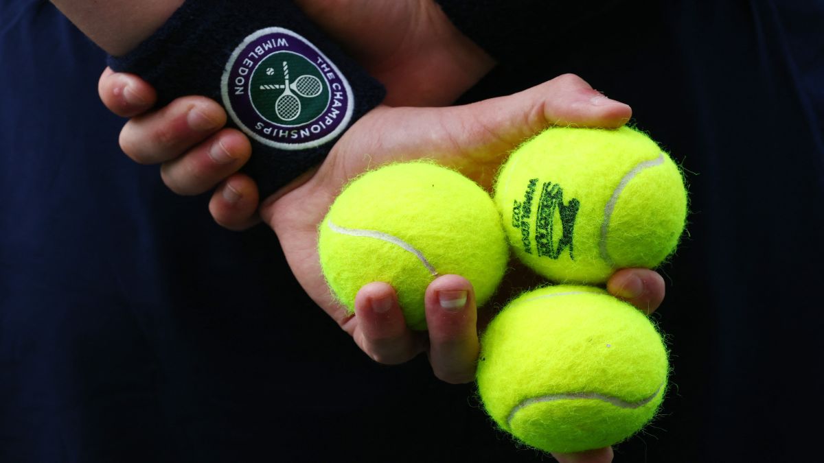 Colour me surprised: Why Wimbledon balls are yellow Colour me surprised: Why Wimbledon balls are yellow