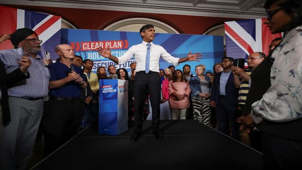 UK elections: Sunak battles to the end as Labour’s Starmer eyes victory