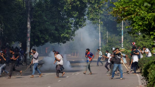 Indians in Bangladesh asked to stay indoors as students protest turns violent