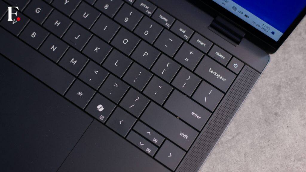 Dell Latitude 9450 2-in-1 2024 Review 3-2024-07-e89c3b3e8786f3504c5c46073e36134c