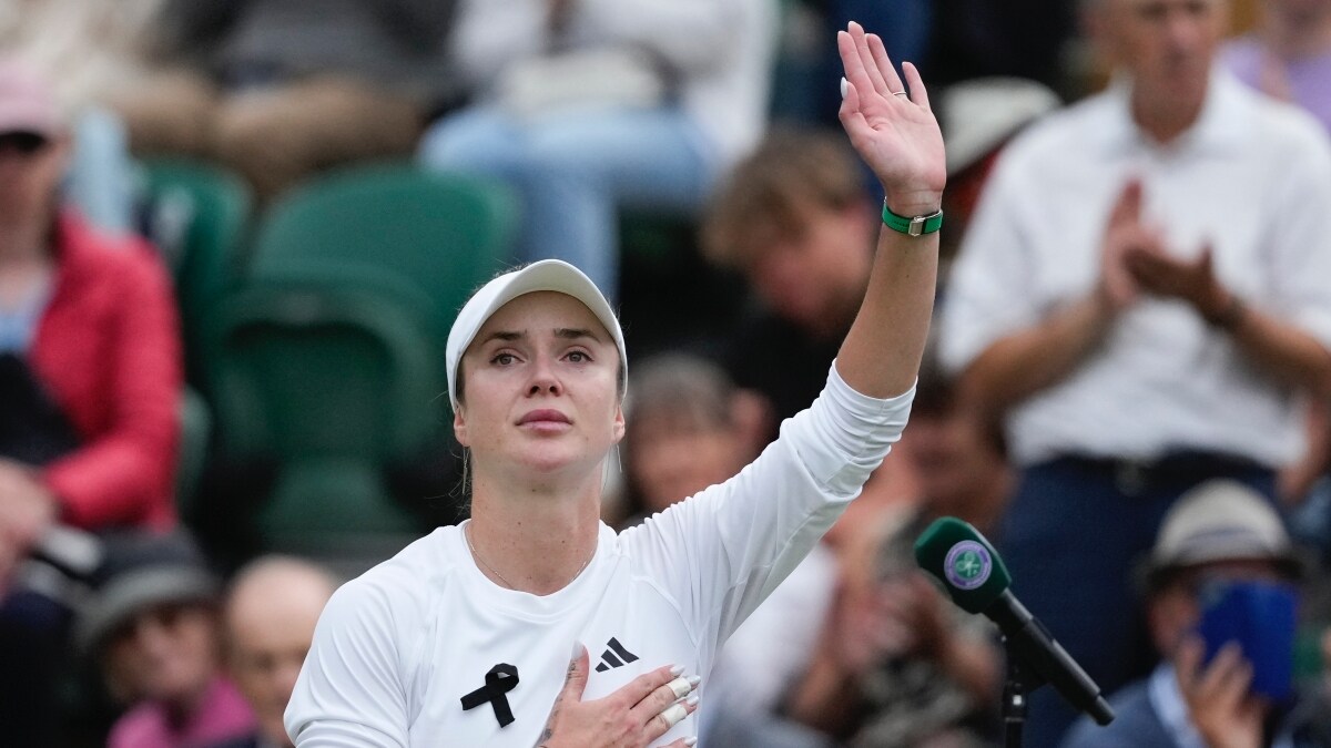 Watch: Tearful Elina Svitolina wears black ribbon after Ukraine ...