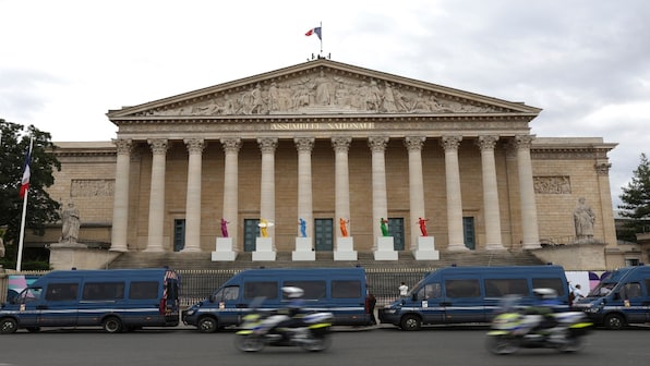 France’s hung parliament to vote on new Assembly president today