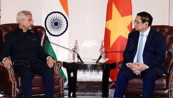 Vietnamese Prime Minister Pham Minh Chinh with Indian EAM S Jaishankar. Image- @DrSJaishankar