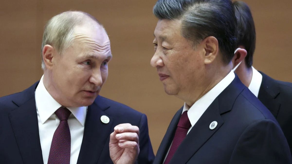 Russian President Vladimir Putin with his Chinese counterpart Xi Jinping. File Image / AP Russian President Vladimir Putin with his Chinese counterpart Xi Jinping. File Image / AP