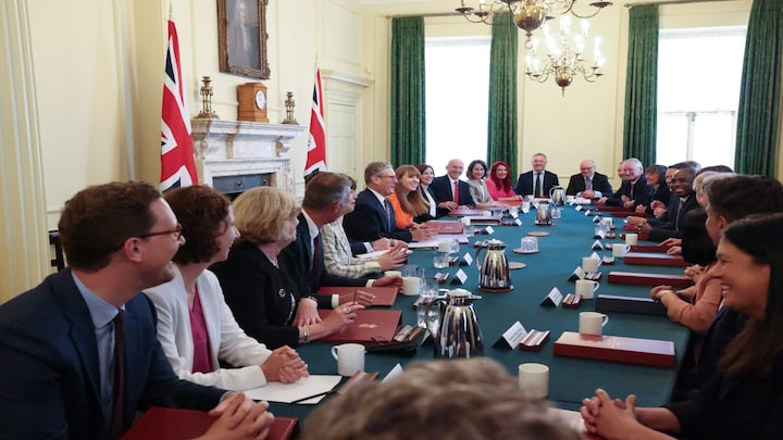 'Restless for change': Starmer lays down his ambitious agenda in his first Cabinet meeting 'Restless for change': Starmer lays down his ambitious agenda in his first Cabinet meeting