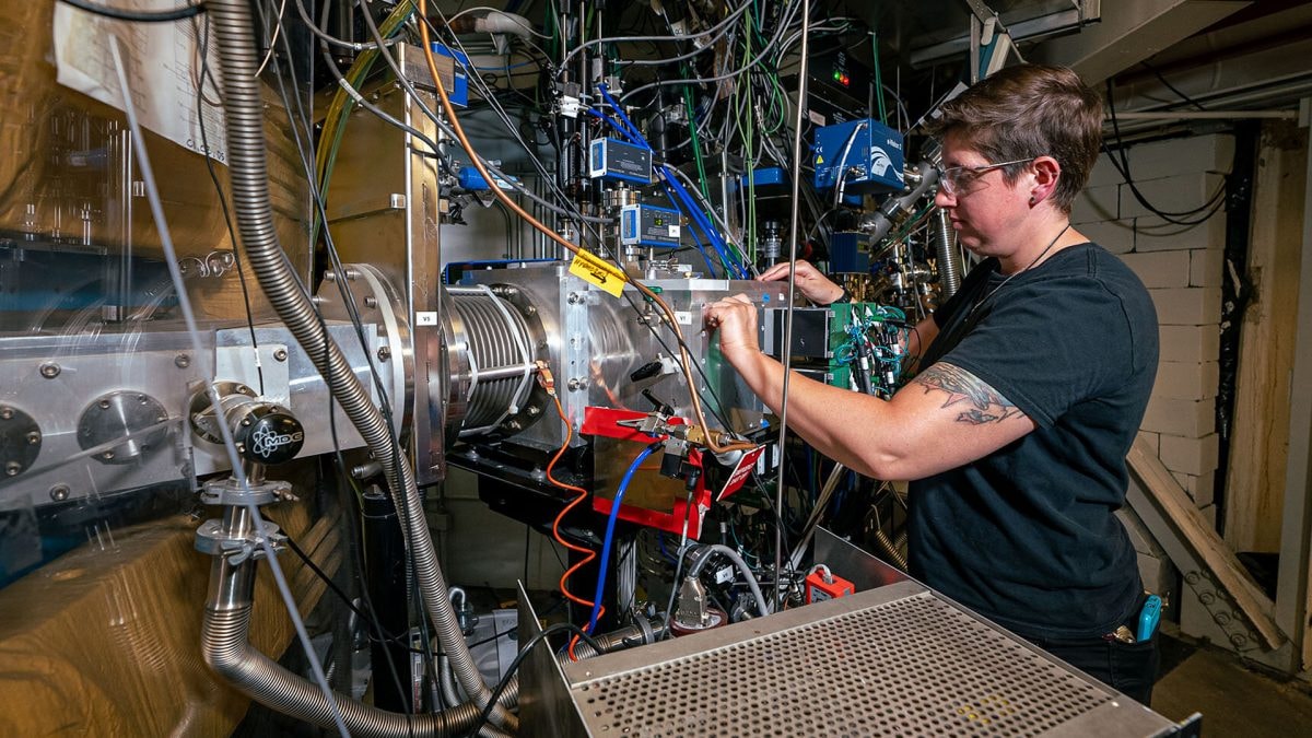 Comment des physiciens américains ont joué à Dieu et ont créé un nouvel élément appelé Livermorium à l’aide d’un faisceau de particules de titane