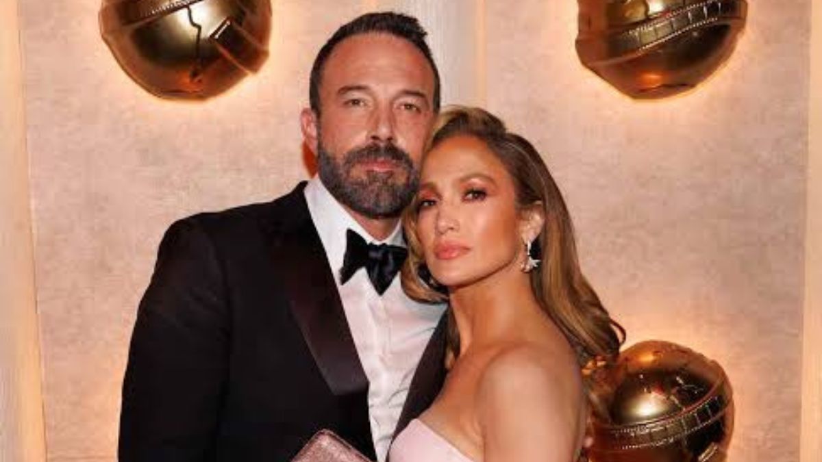 Jennifer Lopez and Ben Affleck heading for a divorce, pop star asks for half of his $150 million fortune: Report Jennifer Lopez and Ben Affleck heading for a divorce, pop star asks for half of his $150 million fortune: Report