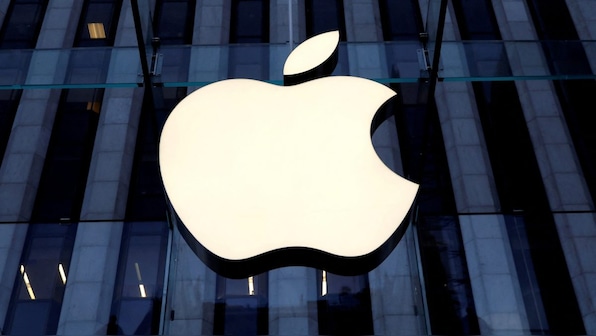 In a first, Apple reaches a union contract with store employees in Maryland