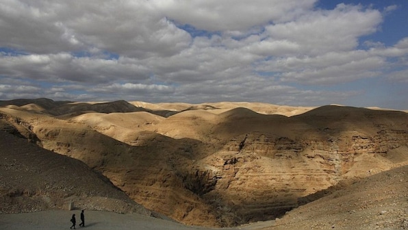 Earliest evidence of Biblical scarlet dye found in Israel desert