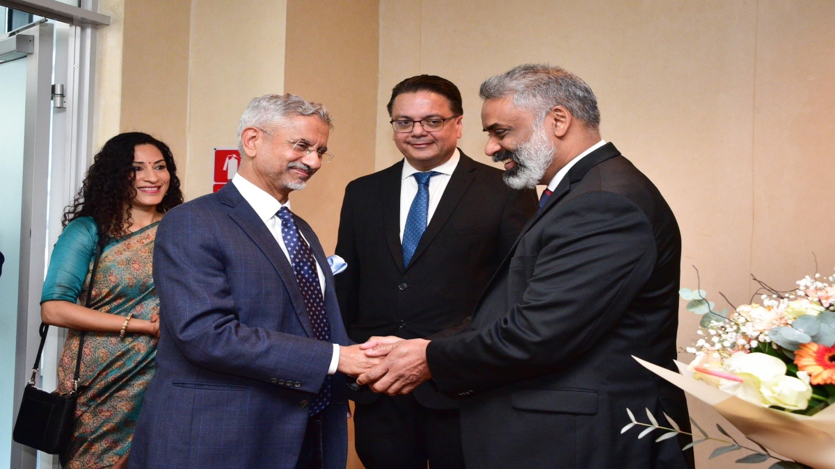 EAM Jaishankar arrives in Mauritius, to hold talks with PM Pravind Jugnauth, other top leaders EAM Jaishankar arrives in Mauritius, to hold talks with PM Pravind Jugnauth, other top leaders