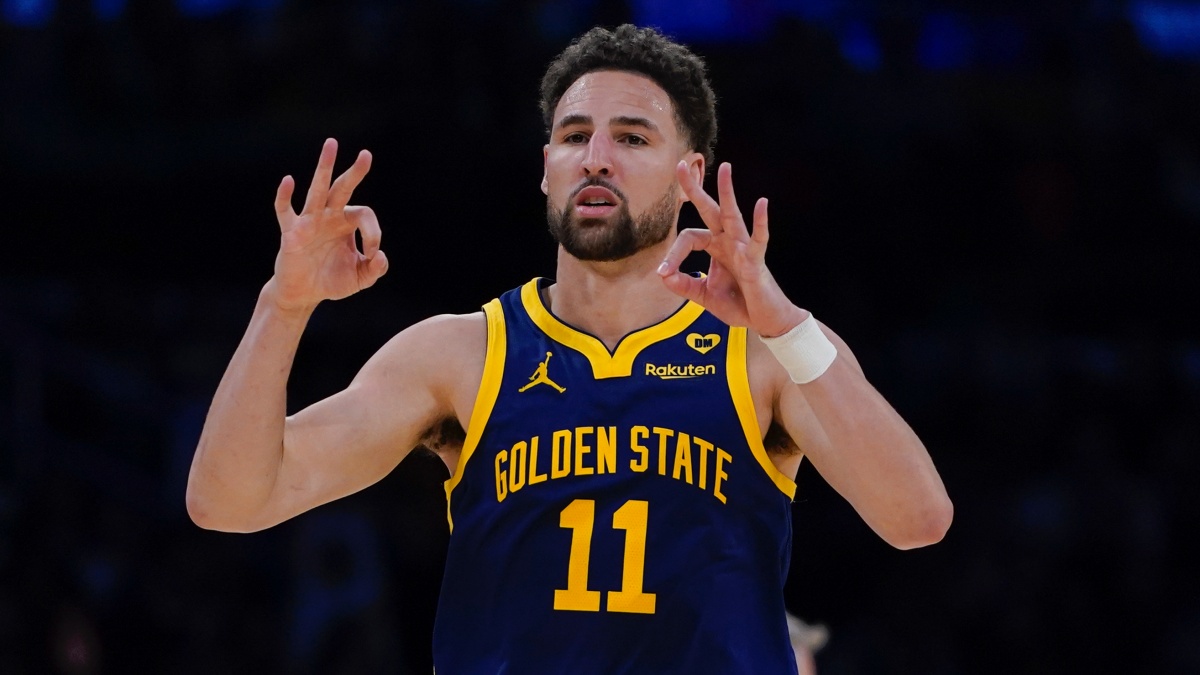 Golden State Warriors guard Klay Thompson gestures after making a 3-point basket against the Los Angeles Lakers during the second half of an NBA basketball game. AP Golden State Warriors guard Klay Thompson gestures after making a 3-point basket against the Los Angeles Lakers during the second half of an NBA basketball game. AP