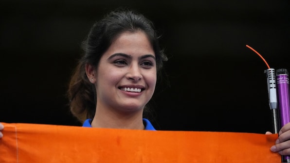  Manu Bhaker-Sarabjot Singh reach bronze medal match in 10m air pistol mixed team event