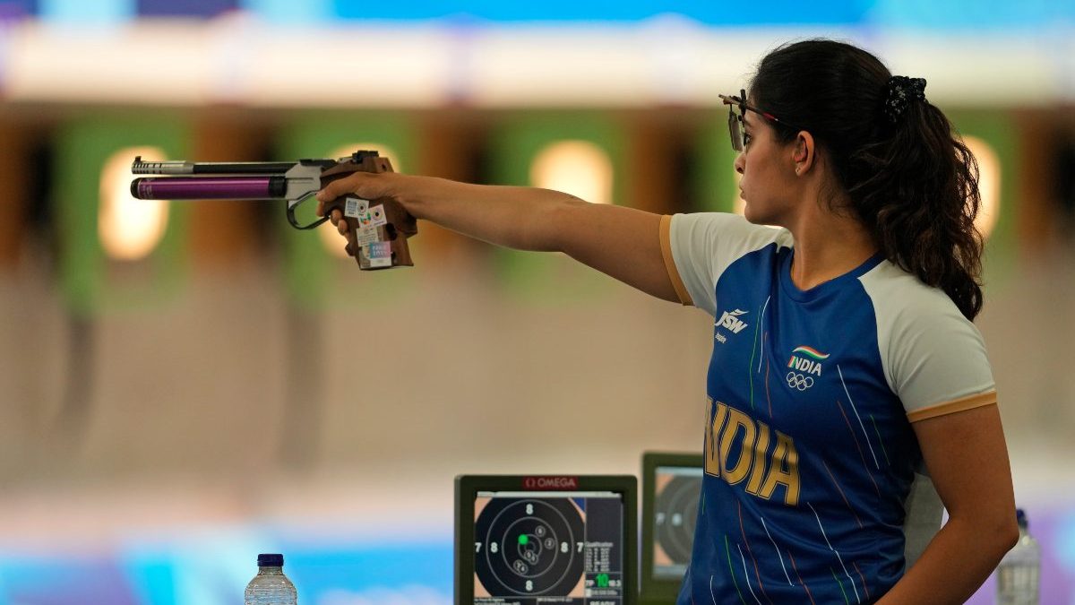 Manu Bhaker becomes first Indian shooter to reach final at Paris Olympics 2024 Manu Bhaker becomes first Indian shooter to reach final at Paris Olympics 2024