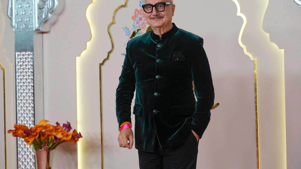 Anupam Kher, Kiran Bedi face fans' ire after sharing old video on Day 1 of Paris Olympics 2024 Anupam Kher, Kiran Bedi face fans' ire after sharing old video on Day 1 of Paris Olympics 2024