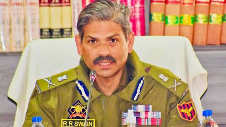 Did J&K DGP violate service rules by talking 'politics'?