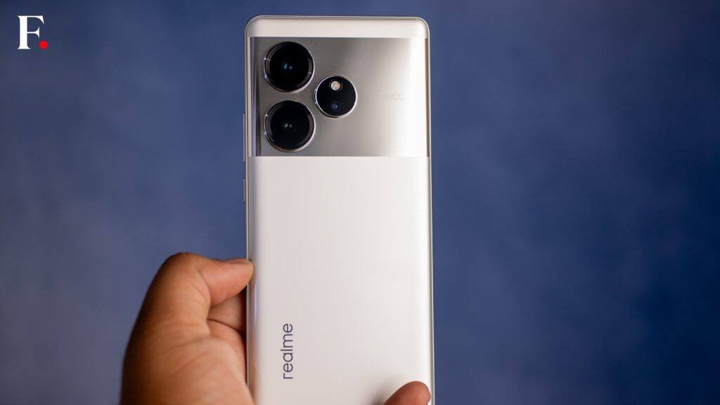 Realme GT6 Review 8-2024-07-7f5545059296bd4a74511da9e77b9ffe