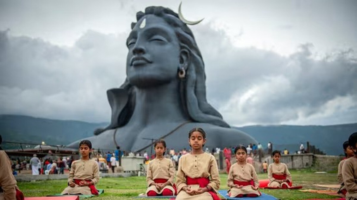 Sadhguru | Guru Purnima: When new possibilities open up