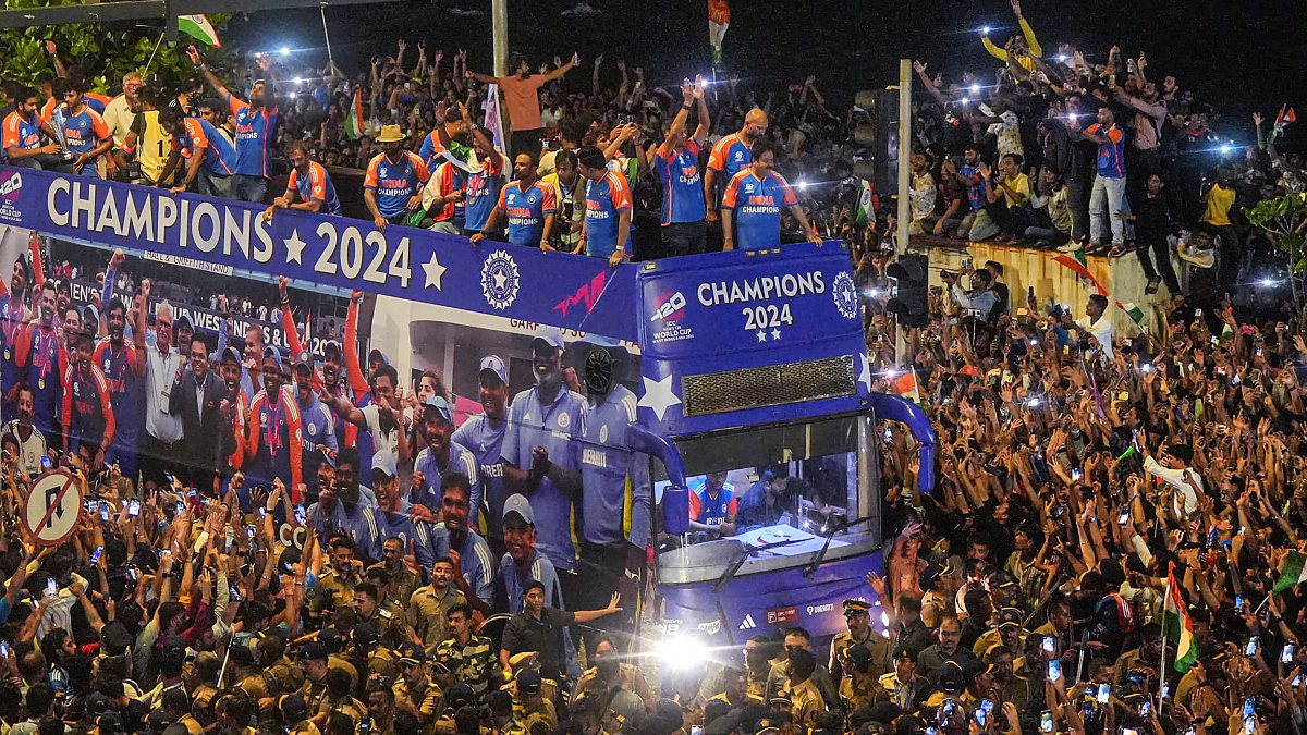 Team India arrive home in style: How Mumbai gave Indian cricket another memorable night Team India arrive home in style: How Mumbai gave Indian cricket another memorable night