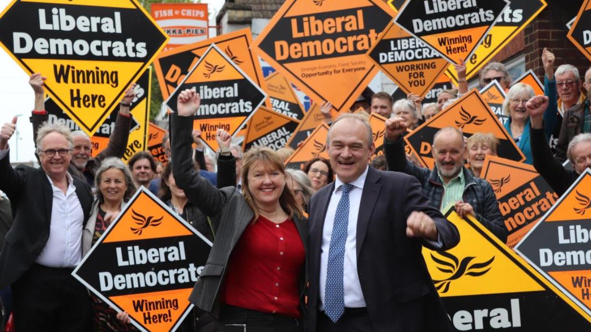 Lib Dems' leader Ed Davey with party's Chippenham candidate Sarah Gibson (Photo: Lib Dems) Lib Dems' leader Ed Davey with party's Chippenham candidate Sarah Gibson (Photo: Lib Dems)