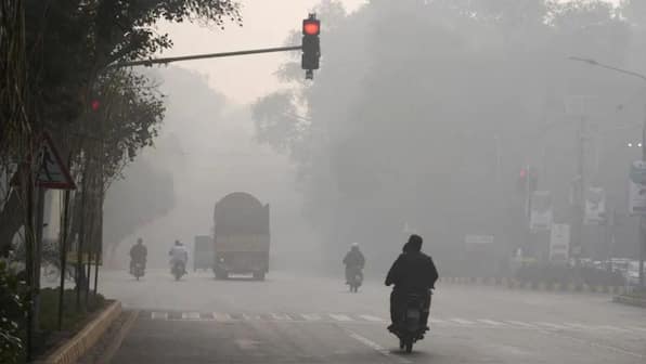 After Lahore sees record pollution levels, Pakistan's Punjab province to treat smog as 'year-round epidemic'