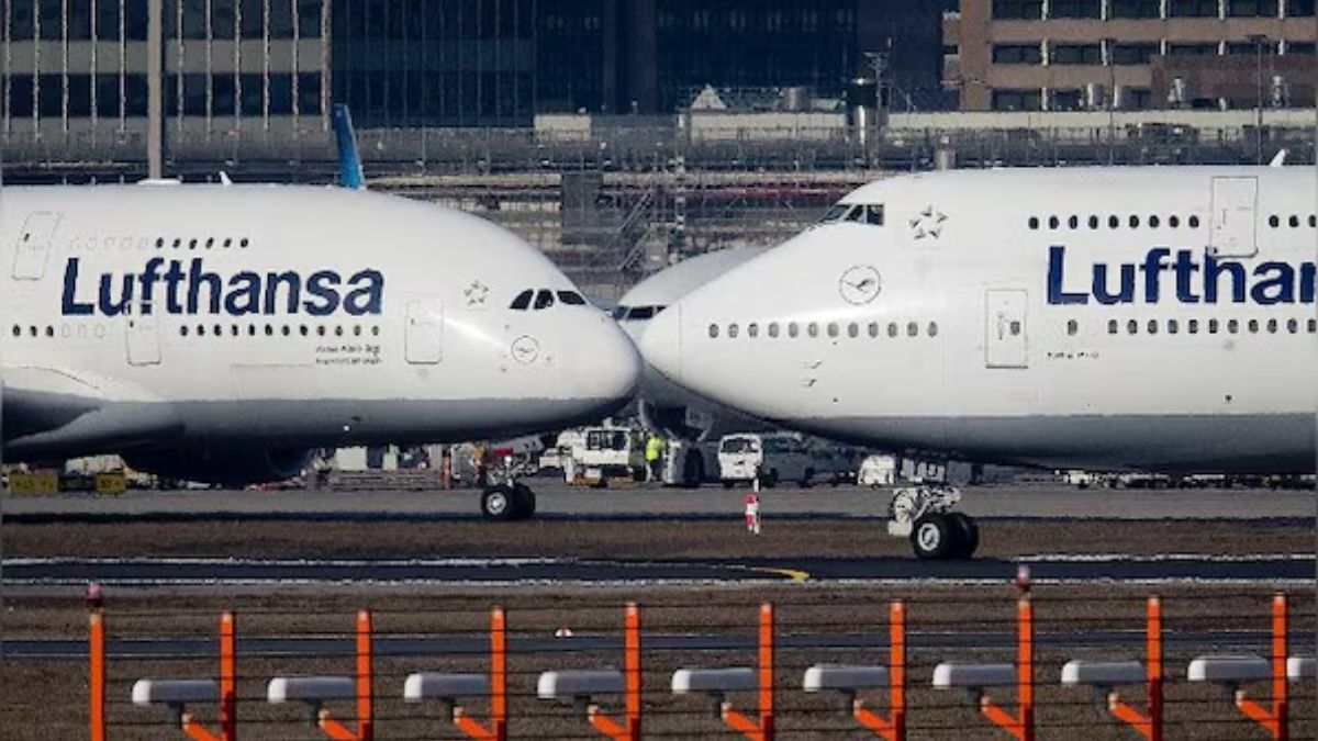 Lufthansa flight’s wheel catches fire during landing at Delhi airport with 490 passengers on board Lufthansa flight’s wheel catches fire during landing at Delhi airport with 490 passengers on board