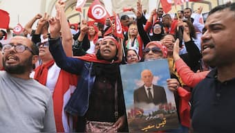 Supporters of Tunisia president demonstrating in support of his meaures of foreign interference in the coyntry's capital Tunis. File Photo. AP
