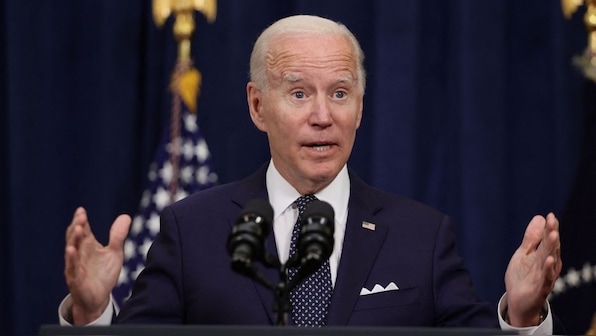 Biden's strong pushback after Pelosi privately tells him he can't beat Trump