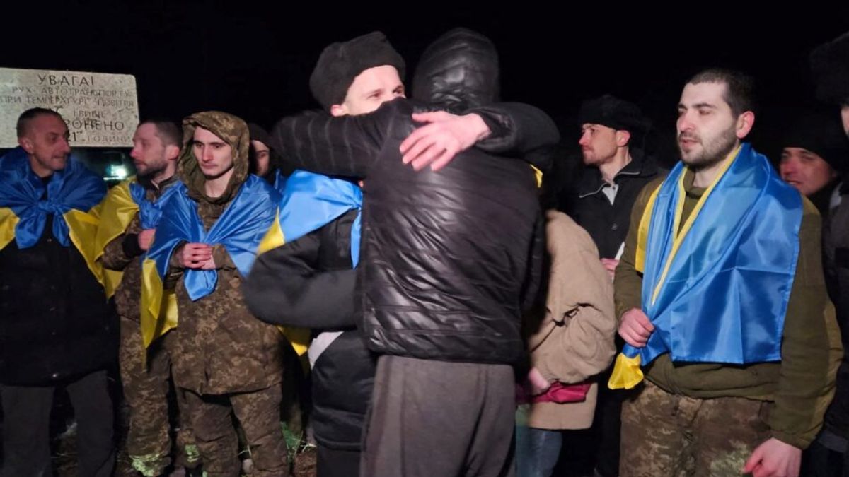 Ukrainian prisoners of war (POWs) are seen after a swap. File Photo Ukrainian prisoners of war (POWs) are seen after a swap. File Photo