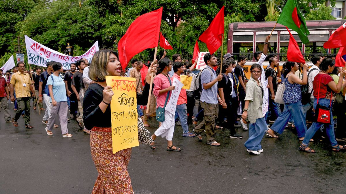 A scuffle broke out between police officials and members of the All India Democratic Students' Organisation (ADISO) as they tried to move towards the Bangladesh Deputy High Commission. PTI A scuffle broke out between police officials and members of the All India Democratic Students' Organisation (ADISO) as they tried to move towards the Bangladesh Deputy High Commission. PTI