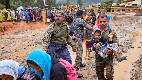 With over 140 dead, Wayanad picks up pieces after landslides; Rescue ops  continue – Firstpost