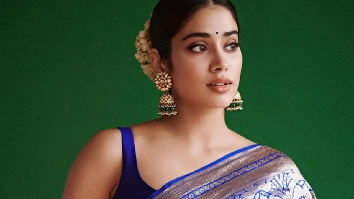 Janhvi Kapoor rushed to the hospital, source says, 'It's a severe case of food poisoning, she's expected to...'