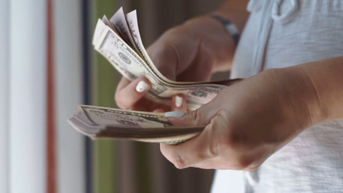 Do your finances give you anxiety? Understanding 'money dysmorphia' and its impact on Gen Z Do your finances give you anxiety? Understanding 'money dysmorphia' and its impact on Gen Z