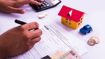 Changes have been introduced to the new tax regime in the Union Budget 2024. However, people should see which regime suits them more before making a choice, said financial experts. Representational image/PTI