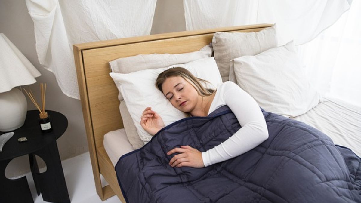 Sleeping less than 7 hours per night on a regular basis for adults has been associated with adverse health outcomes. Representational Image/Pixabay Sleeping less than 7 hours per night on a regular basis for adults has been associated with adverse health outcomes. Representational Image/Pixabay