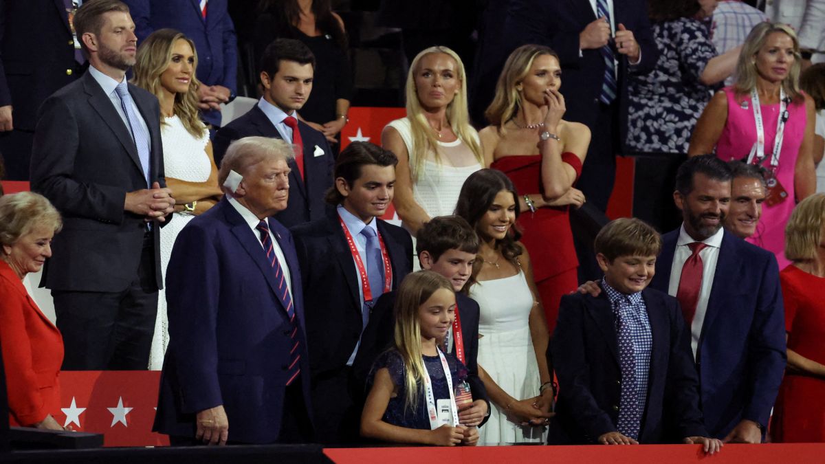 Ivanka out, Donald Trump Jr in and Melania? How Trump’s family stars in his election campaign Ivanka out, Donald Trump Jr in and Melania? How Trump’s family stars in his election campaign