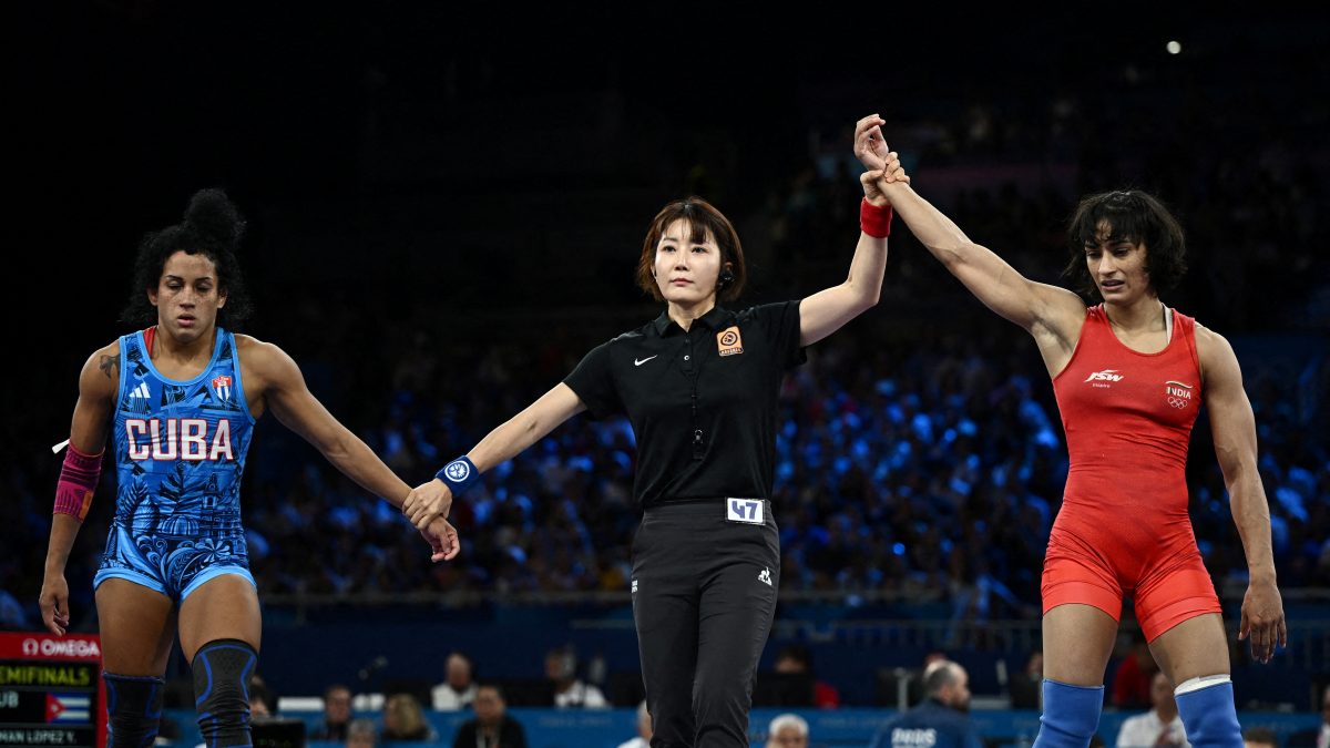 Vinesh Phogat's weigh-in heartbreak: Why UWW are justified in following rules to the 'T' at the Olympics Vinesh Phogat's weigh-in heartbreak: Why UWW are justified in following rules to the 'T' at the Olympics