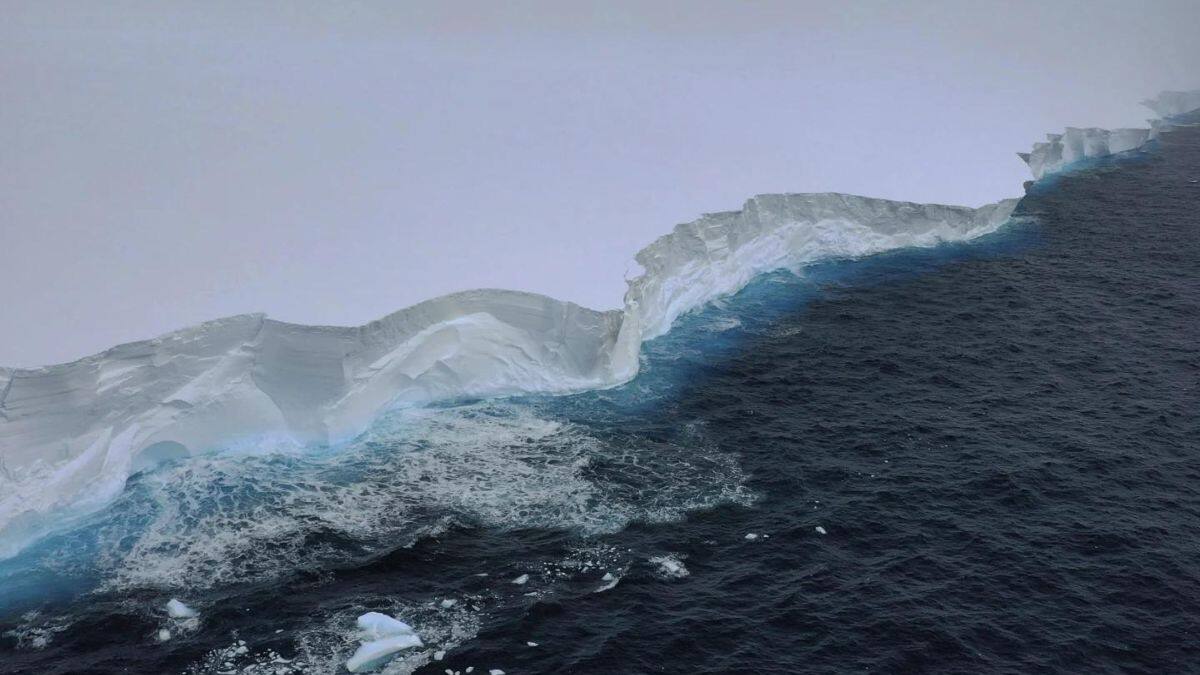 A23a: World's largest iceberg that refuses to melt. What's holding