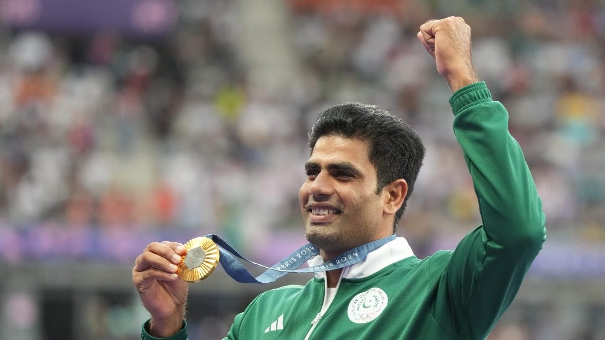 Arshad Nadeem’s reaction to his father-in-law’s buffalo gift after gold medal at Paris 2024 – Firstpost