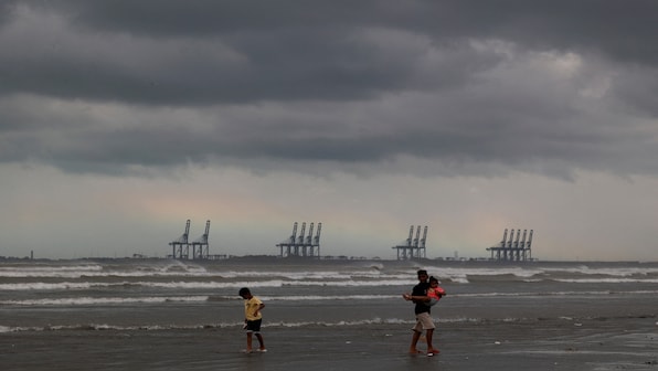 India, Pakistan brace for rare August cyclone, thousands evacuated, schools shut