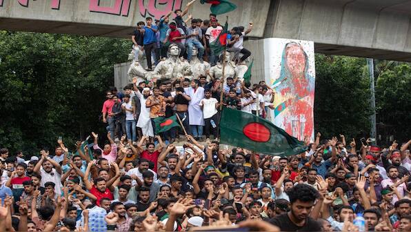 Bangladesh crisis LIVE: PM Hasina resigns, interim govt to take over,  President vows elections soon – Firstpost