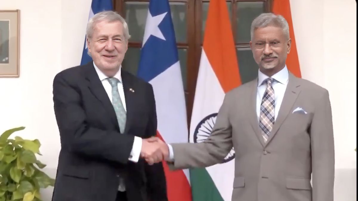 India's Foreign Minister S Jaishankar met his Chilean counterpart Alberto van Klaveren in New Delhi on Wednesday (August 28). Image source: Screengrab from DD India's Foreign Minister S Jaishankar met his Chilean counterpart Alberto van Klaveren in New Delhi on Wednesday (August 28). Image source: Screengrab from DD