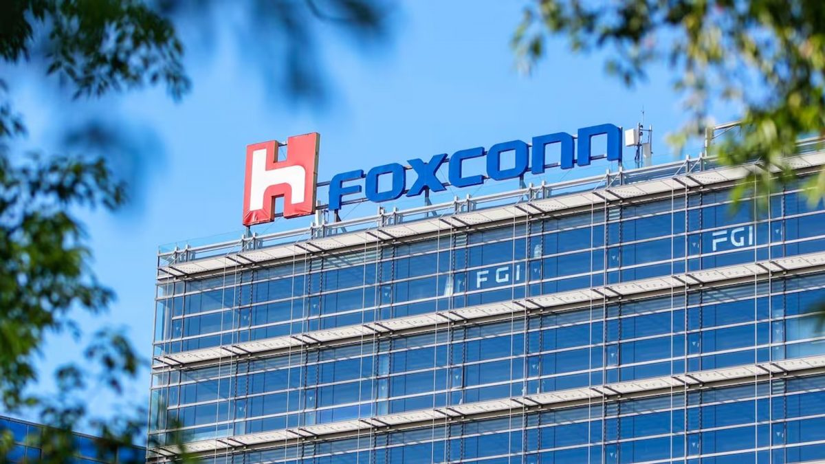 Foxconn to push for more women in leadership roles following fiasco over policy on hiring married women Foxconn to push for more women in leadership roles following fiasco over policy on hiring married women