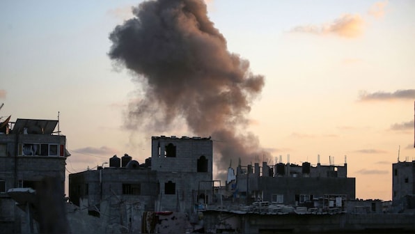 Gaza violence escalates as UN vehicle hit by Israeli military gunfire